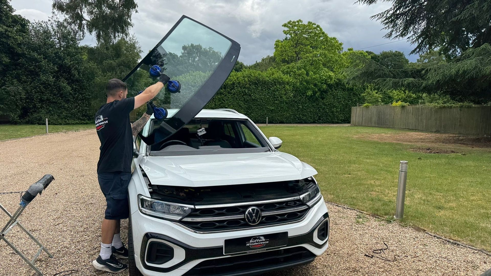 Complete Windscreen Replacement